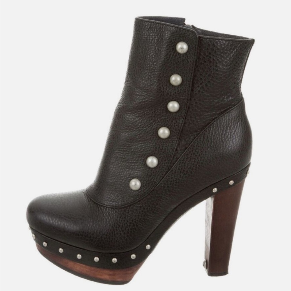 UGG Cosima Black Leather Platforms.